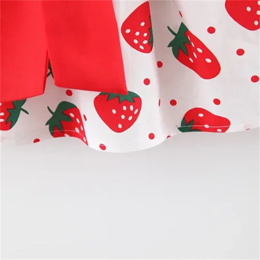Vestido Infantil com Estampa de Morango e Chapéu – Berry