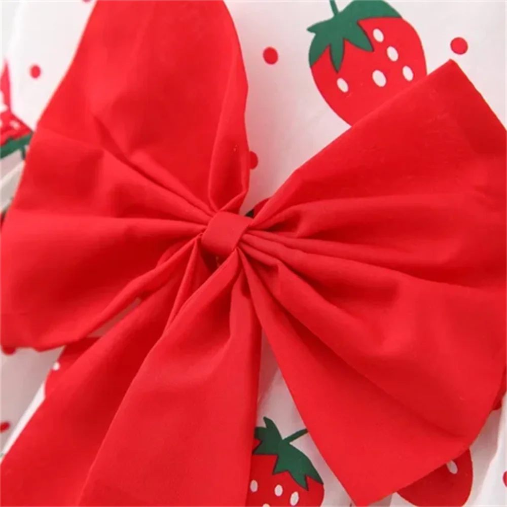 Vestido Infantil com Estampa de Morango e Chapéu – Berry