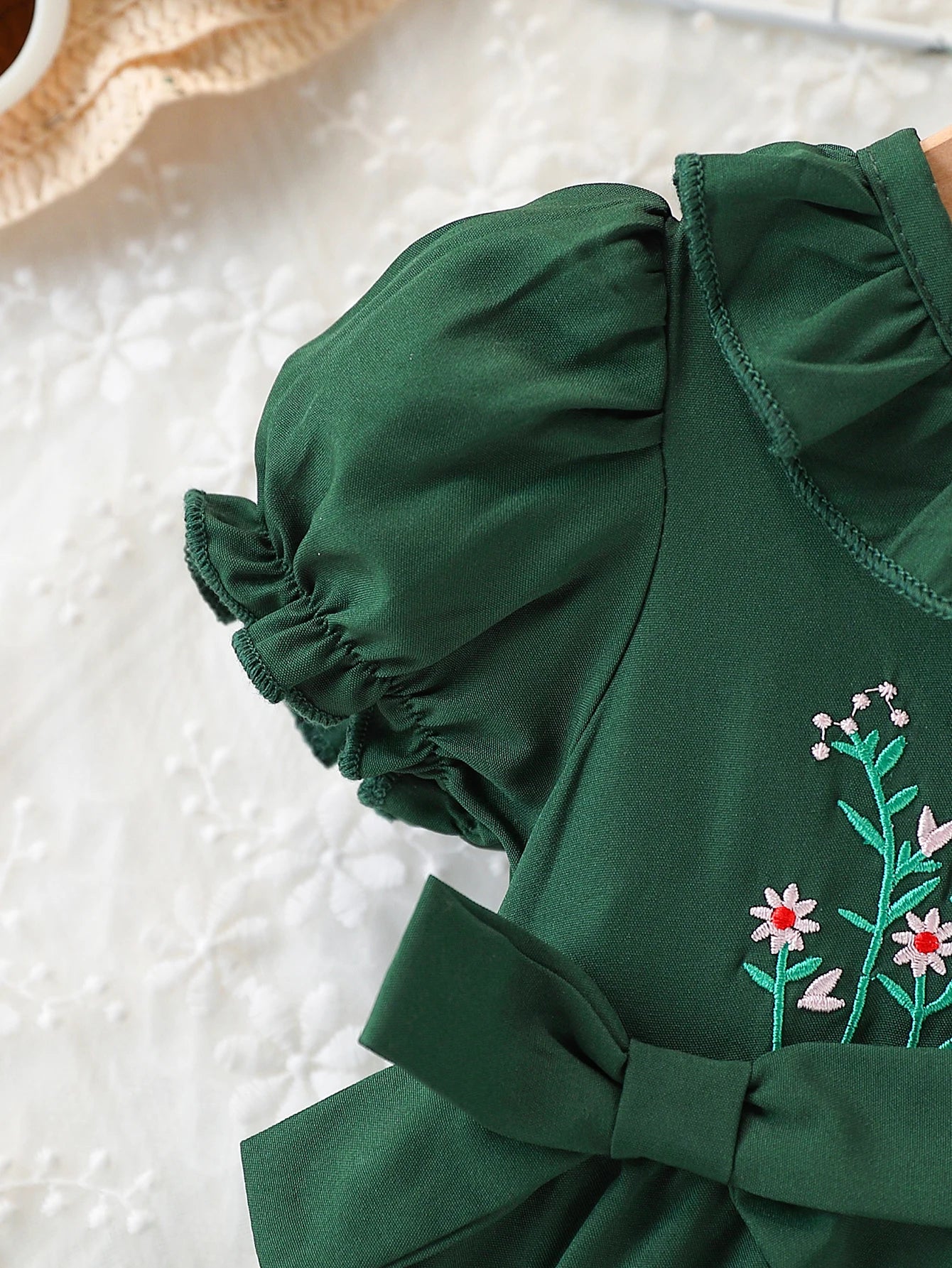 Vestido Princesa Infantil com Bordado Floral – Jade