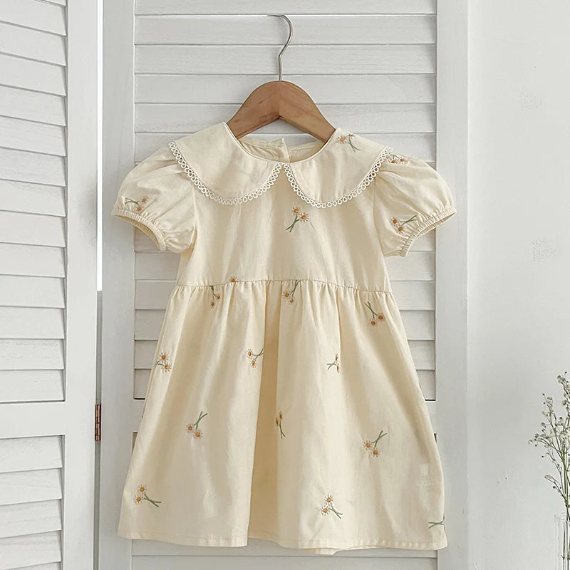 Vestido Princesa Infantil com Flores Bordadas