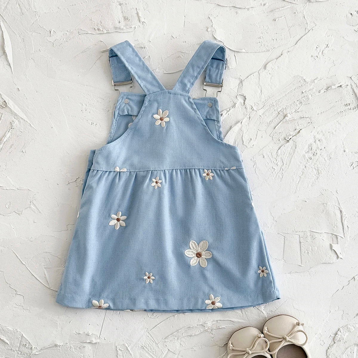 Vestido Infantil com Alças e Bordado Floral – Poppy