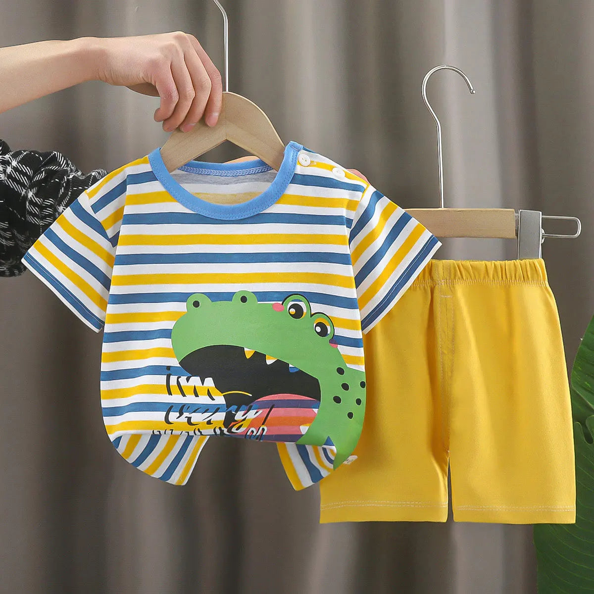 Conjunto Infantil Camiseta e Shorts