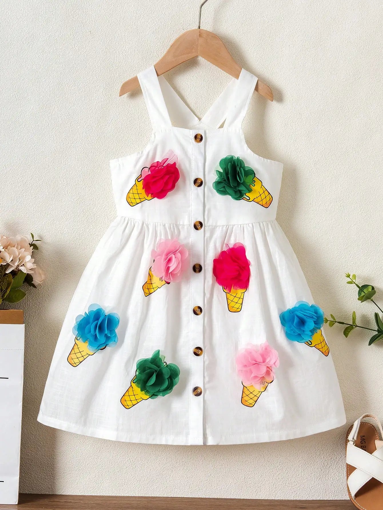Vestido Infantil “Delícia Gelada” – Estampa de Sorvete com Flores 3D