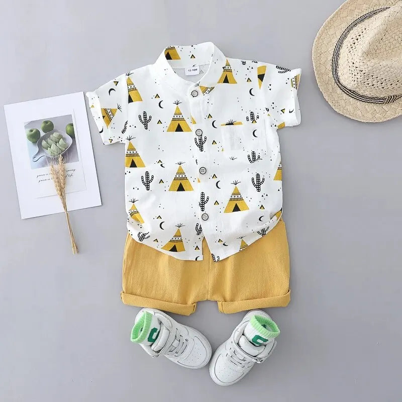 Conjunto Miguel – Camisa com Gola Alta e Shorts Estampados para Crianças