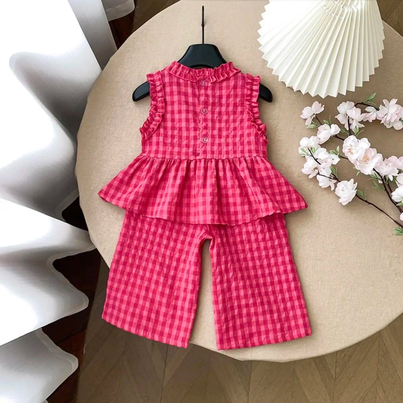Conjunto Infantil Lara – Blusa Rendinha + Calça Pantalona Xadrez