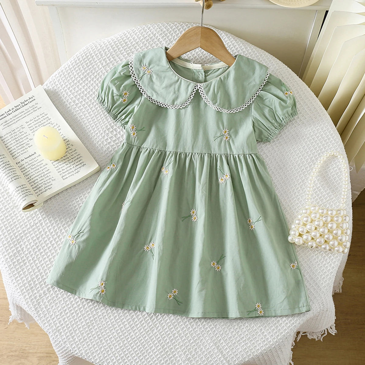 Vestido Princesa Infantil com Flores Bordadas