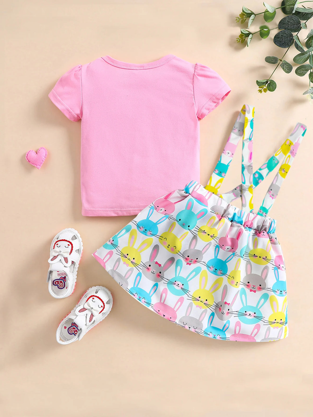 Conjunto Infantil “Coelhinha Feliz” – Camiseta + Saia Estampada