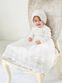 Vestido de Batizado para Bebê Menina – Elegante Traje de Renda com Touca Combinando