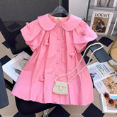 Vestido Coração Encantado com Colarinho Flip e Fechamento com Fivela Única