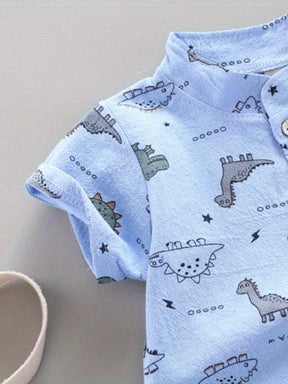 Conjunto Dino – Camisa de Gola Alta e Shorts com Estampa de Dinossauro
