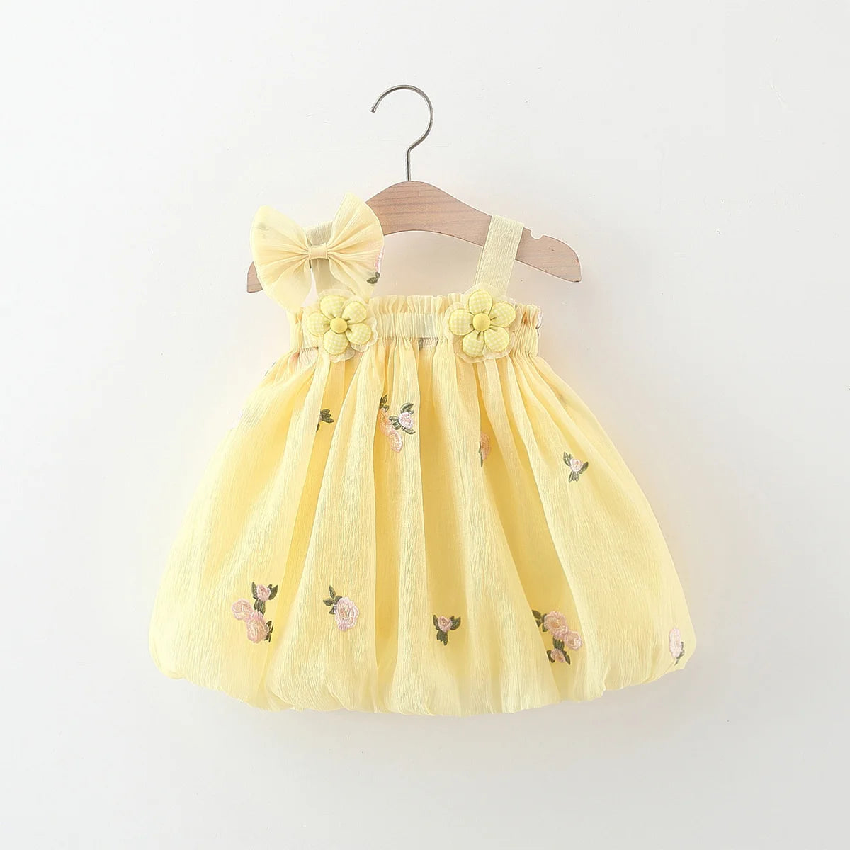 Vestido Bella – Vestido Regata com Laço Bordado em Tule