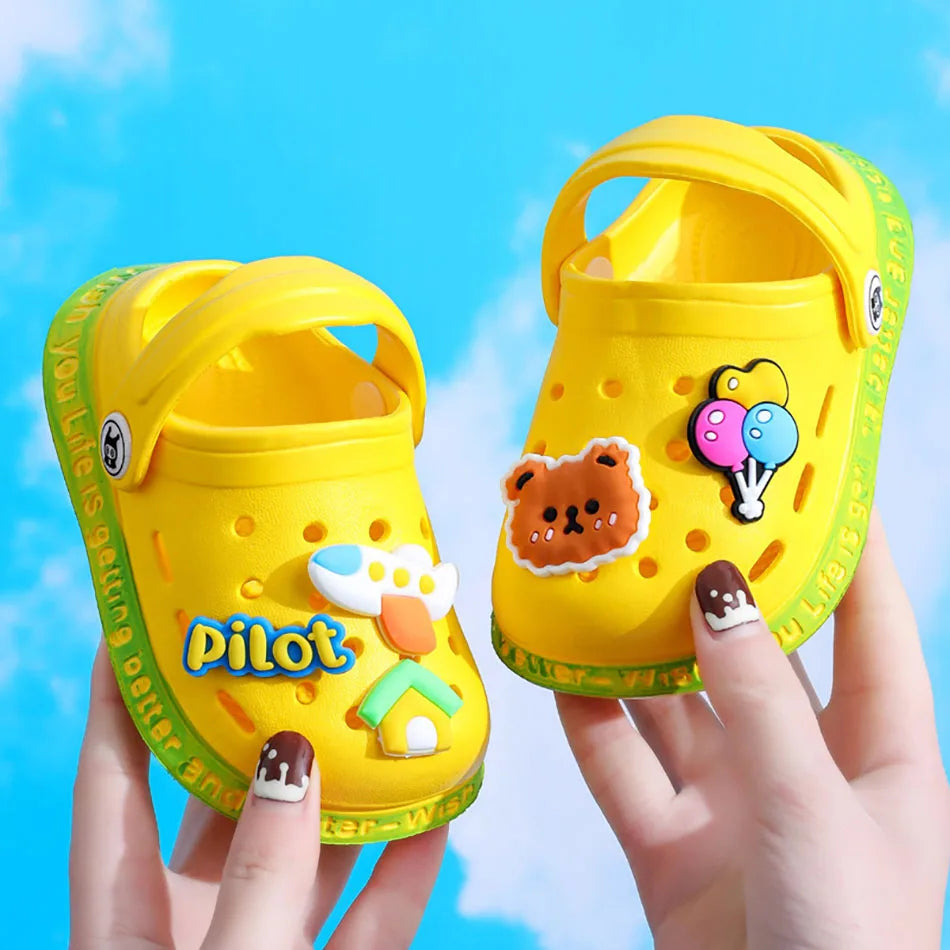 Clogs de Praia para Crianças – Chinelo Casual com Estampa de Personagens, Solado Macio, Antiderrapante e Respirável